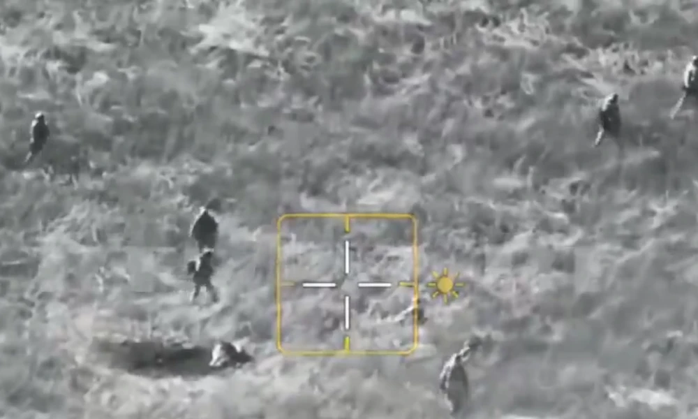 Σαν τις μύγες μες στο γάλα! Ρωσικά MLRS θέρισαν έναν προς έναν 30 Ουκρανούς(Βίντεο)-Ρωσικές βόμβες διασποράς μισού τόνου ξεκλήρισαν μονάδα